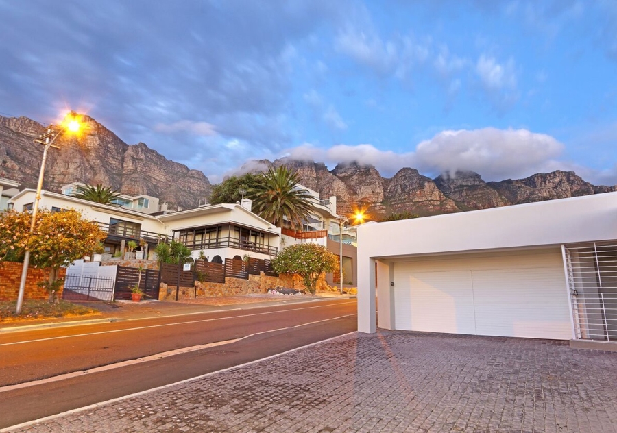 To Let 5 Bedroom Property for Rent in Camps Bay Western Cape